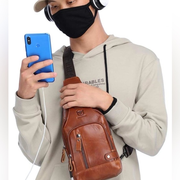 BULLCAPTAIN Genuine Leather Sling Bag with USB Charging Port - Picture 3 of 16